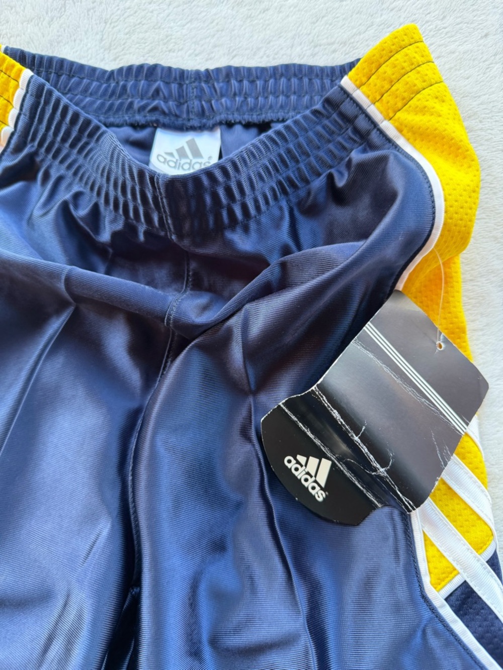 adidas Navy Shorts with Yellow & White Side Panels Size 3T - Picture 6 of 8